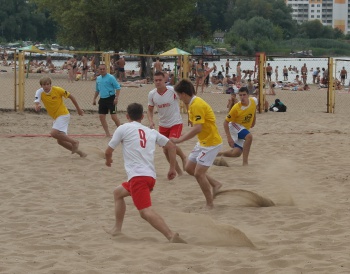 "Белый ключ" поддержал чемпионат по пляжному футболу